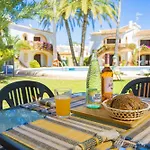 Comodo 2hab. • 1 Min De La Playa •piscina• Wifi Hébergement de vacances