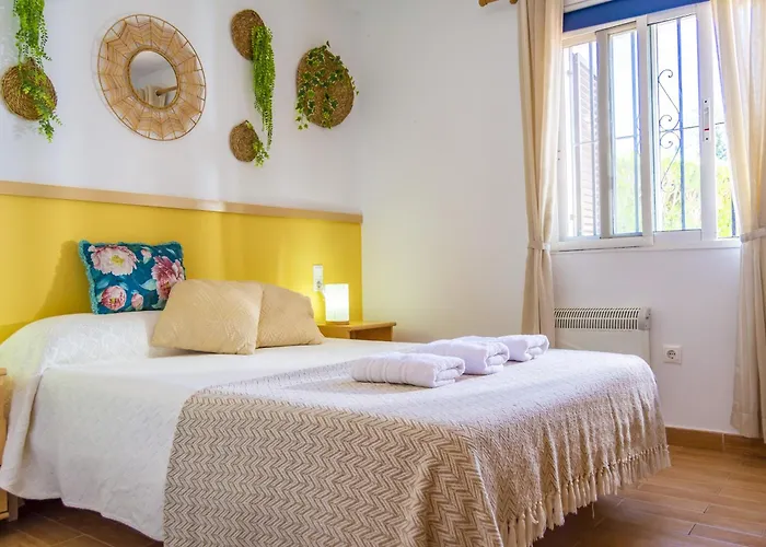 Feriehus Comodo 2hab. • 1 Min De La Playa •piscina• Wifi Dénia