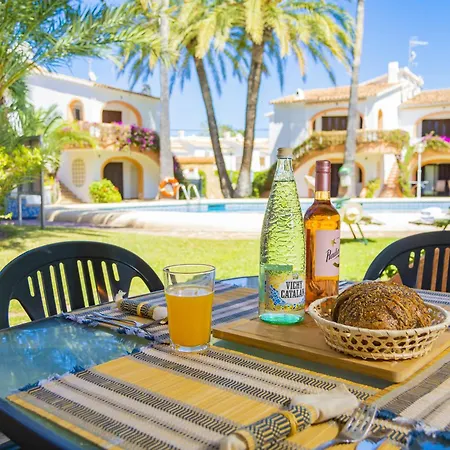 Comodo 2hab. • 1 Min De La Playa •piscina• Wifi Feriehus
